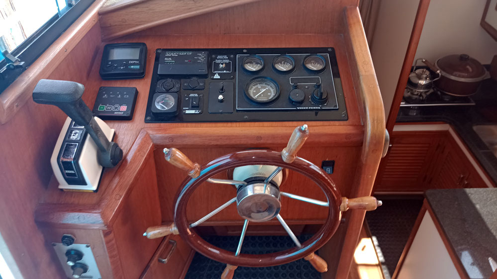 cruceros - YATE MOTOR - GRANDJEAN ALARGADO