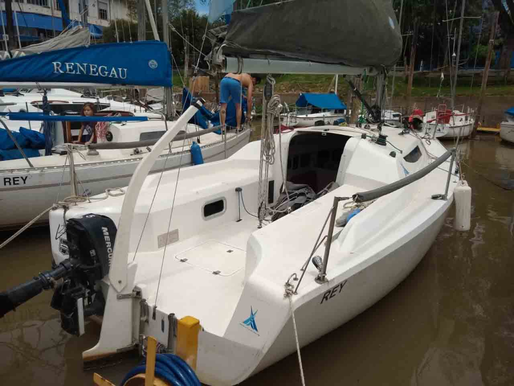 veleros - YATE DE VELA - RETASADO - VEINTIDUE  OPORTUNIDAD