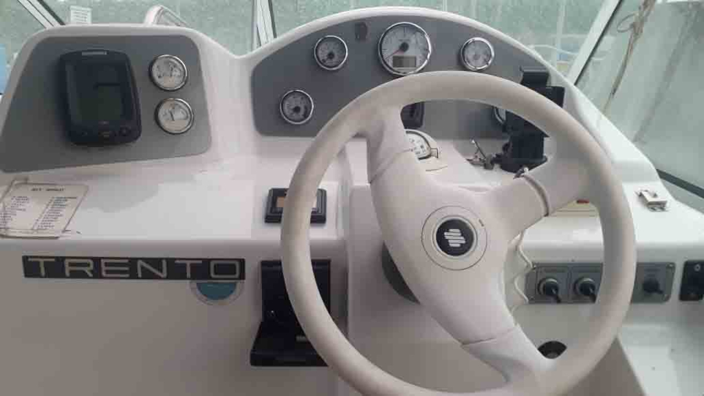 cruceros - YATE MOTOR - RETASADO - TRENTO  320 SUCCES - OPORTUNIDAD