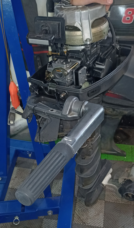 Motores - FUERA DE BORDA- RETASADO - TOHATSU 8 PATA LARGA