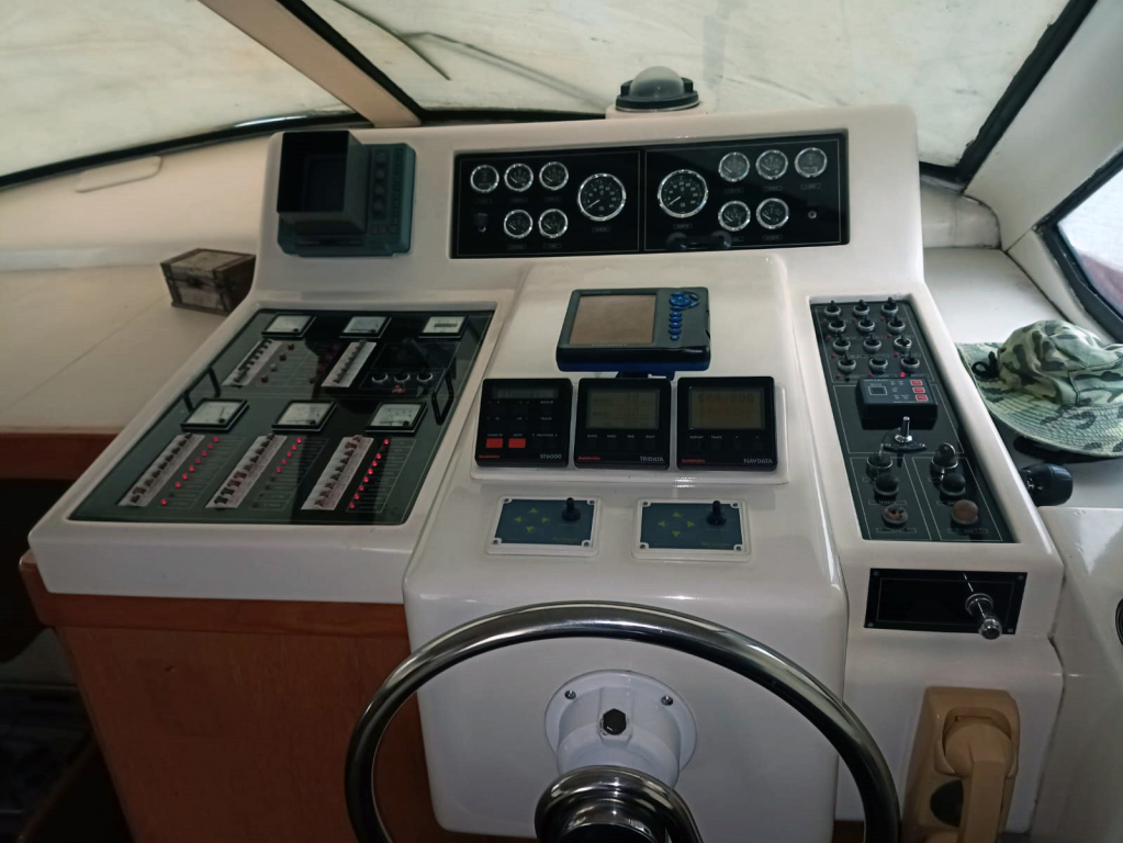 cruceros - YATE MOTOR - OPORTUNIDAD - SEGUE 40- RETASADO