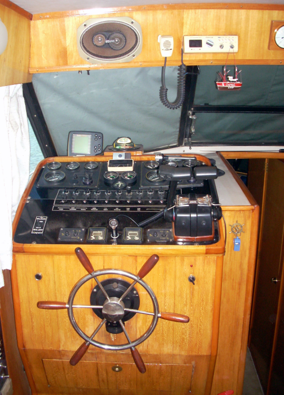 cruceros - YATE MOTOR -SUSPENDIDO - PAGLIETINI 950 SERIE TRES