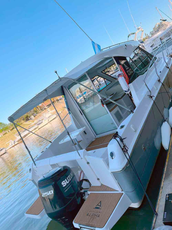 cruceros - YATE MOTOR  - ALPHA 2800 SC