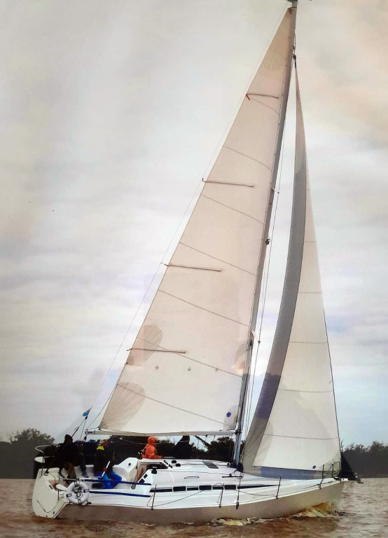 veleros - YATE DE VELA - RESERVADO - CORUM 300- RESERVADO