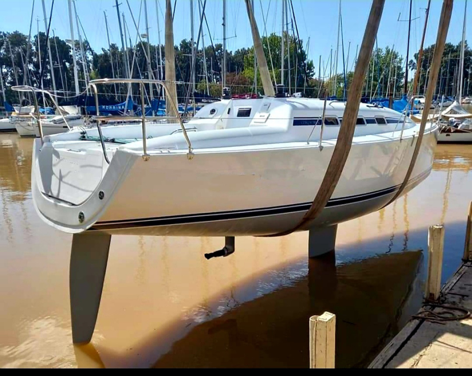 veleros - YATE DE VELA - RESERVADO - CORUM 300- RESERVADO